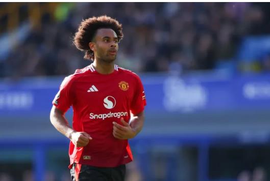 Joshua Zirkzee của MU sẽ chơi tốt hơn ở Arsenal