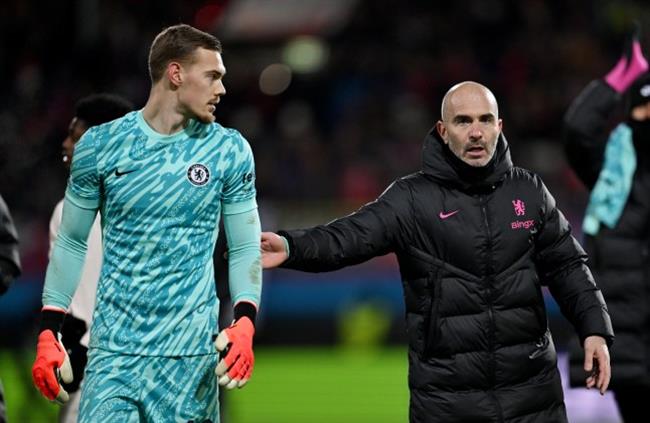 Vì Filip Jorgensen, HLV Enzo Maresca bị chỉ trích