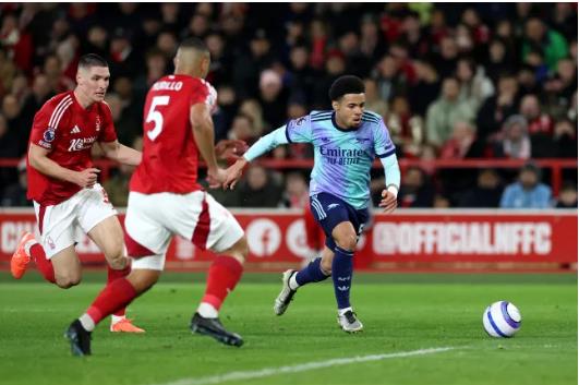 Hòa Nottingham, huyền thoại lo ngại Arsenal văng khỏi Top 4