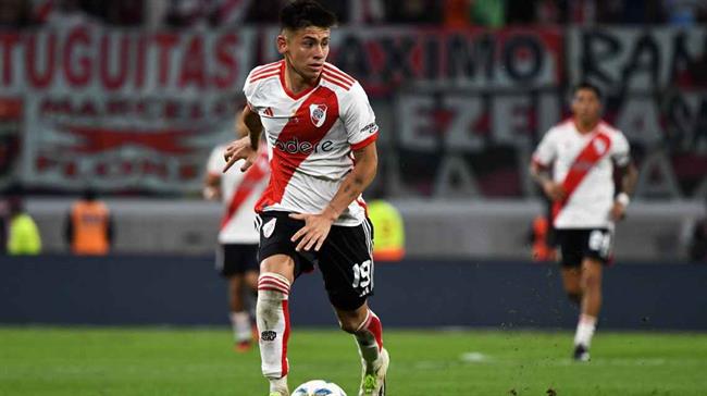 Man City bất ngờ đón thêm tân binh Claudio Echeverri