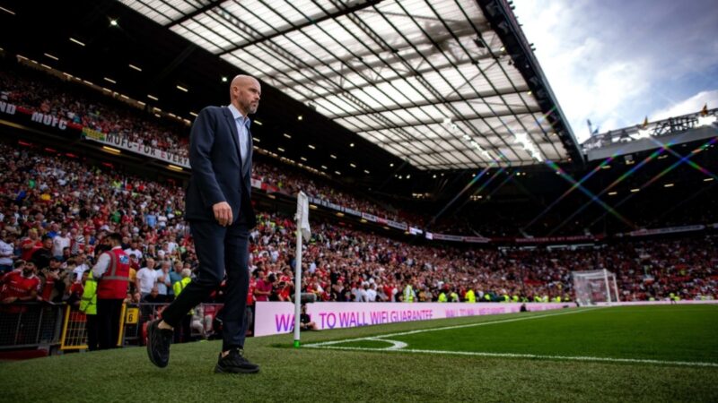 HLV Erik ten Hag bày tỏ nỗi nhớ MU và Old Trafford