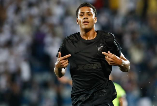 Chelsea chiêu mộ thành công em họ của Gabriel Magalhaes