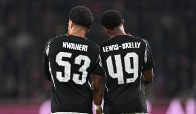 Ethan Nwaneri và Myles Lewis Skelly nên được nghỉ ngơi trước PSV