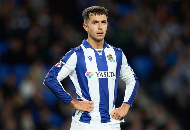 Arsenal đứng trước nguy cơ thất bại vụ Martin Zubimendi