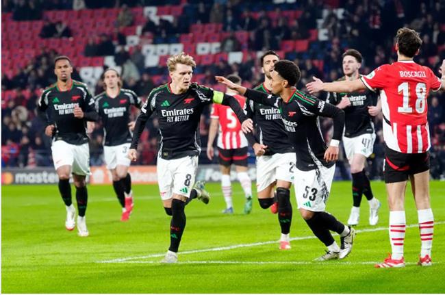 Hạ PSV 7-1 trên sân khách, dàn sao Arsenal phản ứng thế nào?
