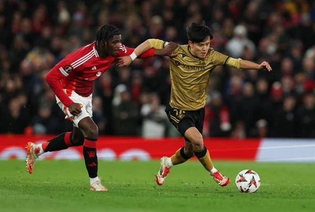 Ruben Amorim giải thích lý do chọn Ayden Heaven thay vì Lindelof