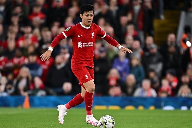 Wataru Endo lên tiếng cảnh báo Newcastle 