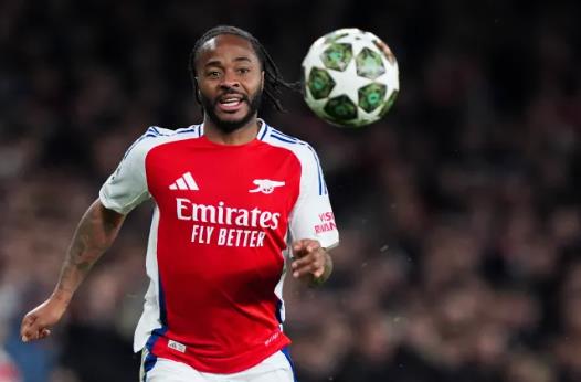 William Gallas chỉ trích Mikel Arteta vì chiêu mộ Raheem Sterling