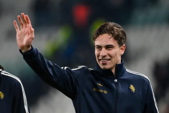 Juventus chốt giá bán Kenan Yildiz cho MU ở Hè 2025