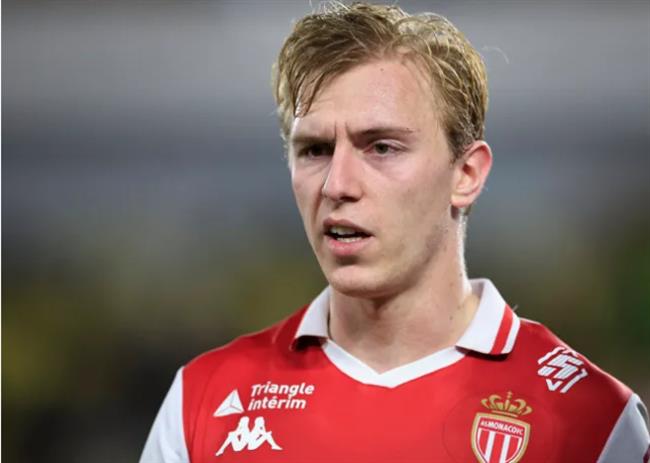 Mika Biereth lập hat-trick thứ 3 trong 7 trận cho Monaco