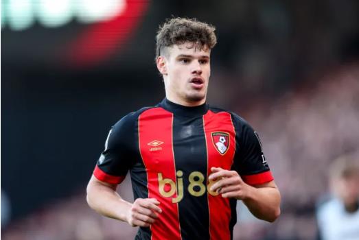 Hậu vệ Milos Kerkez của Bournemouth hoàn hảo cho Liverpool