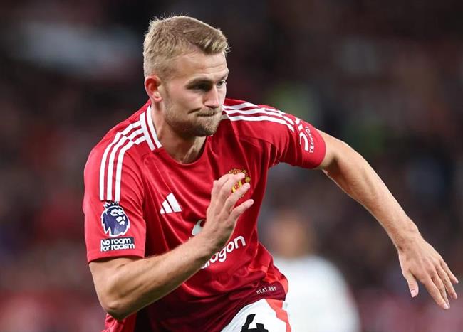 Ruben Amorim đưa Matthijs de Ligt lên mây
