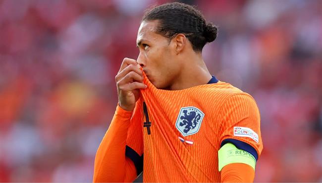 HLV ĐT Hà Lan tiết lộ một điều về Virgil van Dijk