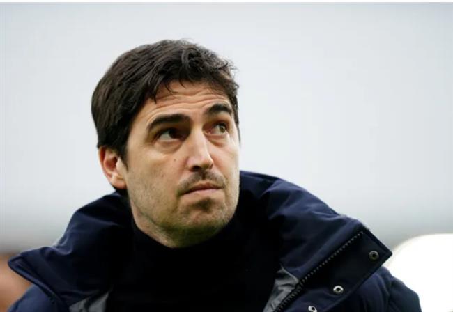 HLV Andoni Iraola của Bournemouth có câu trả lời cho Tottenham
