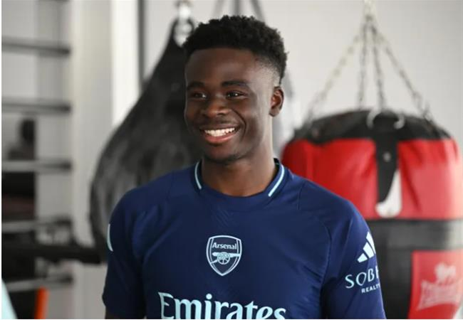 Mikel Arteta tiết lộ thời điểm Bukayo Saka có thể trở lại