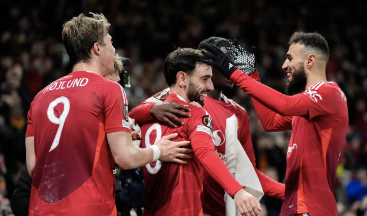 Bruno Fernandes bảo vệ đồng đội, phản pháo bình luận của Sir Jim