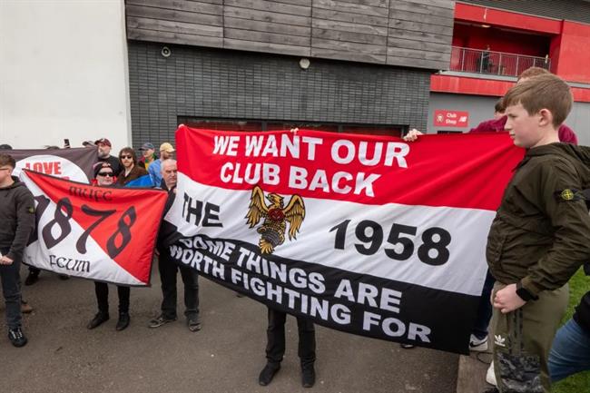 MU hạ giá vé trận derby với Man City vì người hâm mộ phản đối