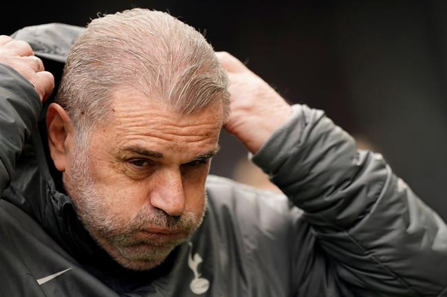 Thua trắng Fulham, HLV Tottenham chỉ trích toàn đội