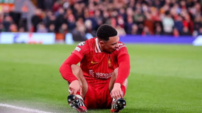 Alexander-Arnold lỡ chung kết Carabao Cup, có thể nghỉ hết mùa