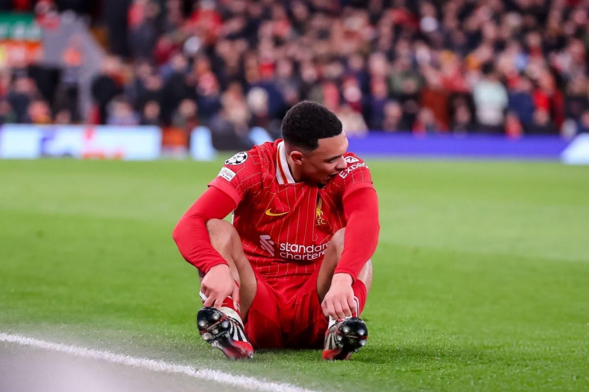 Alexander-Arnold lỡ chung kết Carabao Cup, có thể nghỉ hết mùa