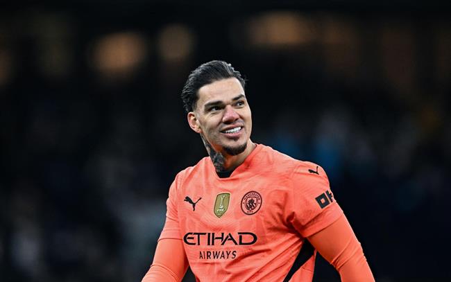 Mourinho muốn đưa Ederson về Fenerbahce để lật đổ Galatasaray