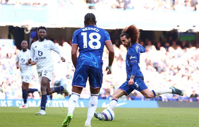 Marc Cucurella lên tiếng sau màn hóa người hùng cho Chelsea