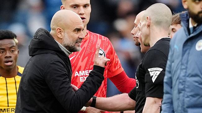 Vì sao Pep Guardiola nổi xung với trọng tài sau trận hòa Brighton