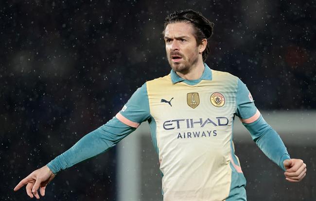Pep Guardiola chỉ ra vấn đề với Jack Grealish mùa này