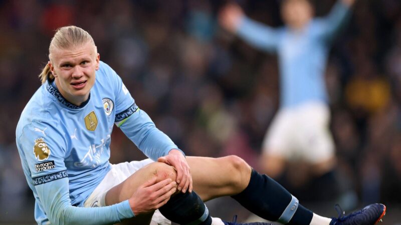 Man City lo ngại Erling Haaland nghỉ hết mùa vì chấn thương