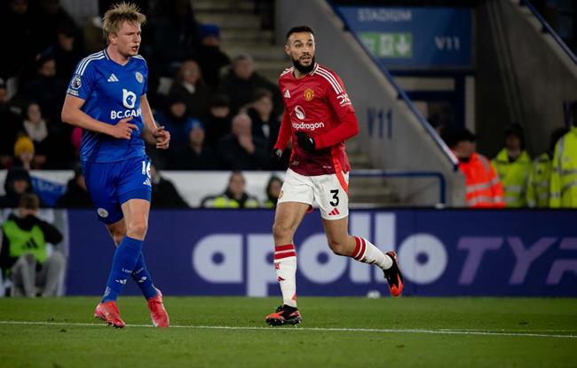 Ruben Amorim ngợi khen tinh thần của Mazraoui