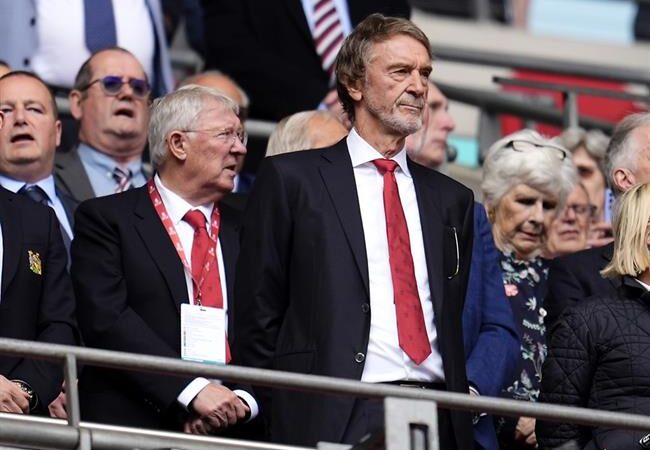 Sir Jim Ratcliffe phân trần về việc cắt hợp đồng của Sir Alex