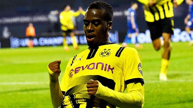 Dortmund giảm giá bán cầu thủ trẻ Jamie Gittens