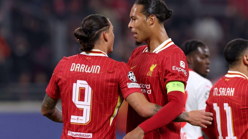 Virgil van Dijk cảnh báo các đồng đội trước màn tái đấu PSG