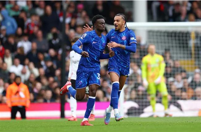 Chelsea nhận tin buồn từ Malo Gusto sau trận đấu với Fulham
