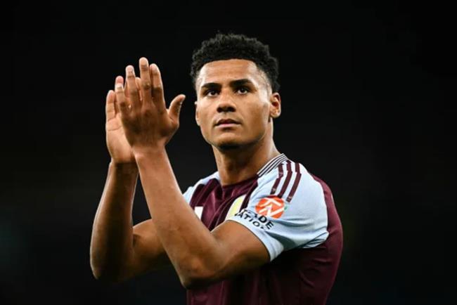 “Ollie Watkins xứng đáng khoác áo Arsenal”
