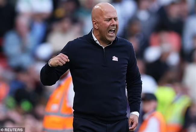 HLV Arne Slot đi vào lịch sử Liverpool sau chiến tích vô địch EPL