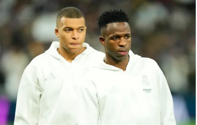 Bukayo Saka không cùng đẳng cấp với Kylian Mbappe và Vinicius