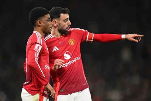 Gary Neville chỉ tin tưởng 2 cầu thủ của MU ở thời điểm hiện tại