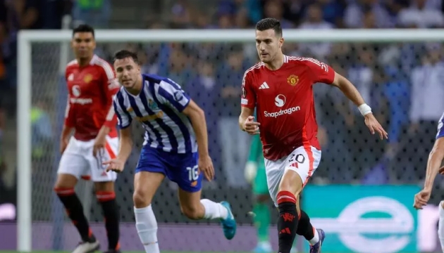 Diogo Dalot thừa nhận sức ép vô địch Europa League