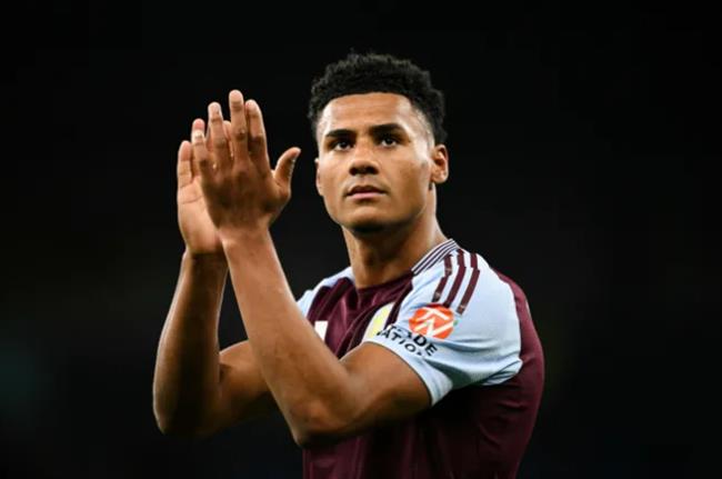 Owen Hargreaves khuyên Ollie Watkins rời Aston Villa