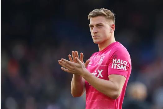 Liverpool được khuyên chiêu mộ Liam Delap thay Darwin Nunez