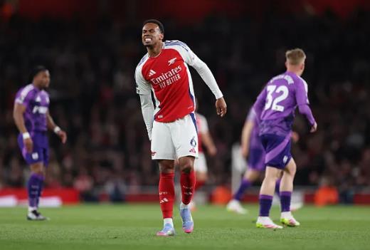 Arsenal trả giá cực đắt sau chiến thắng trước Fulham