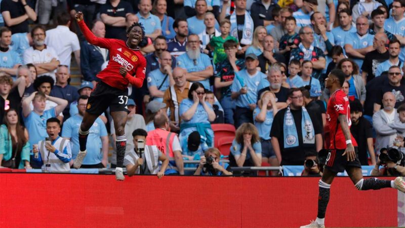 HLV Ruben Amorim báo tin mừng trước đại chiến Man City