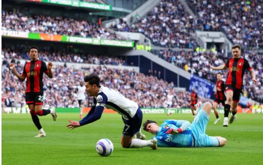 Bournemouth đưa ra quyết định về việc mua đứt Kepa