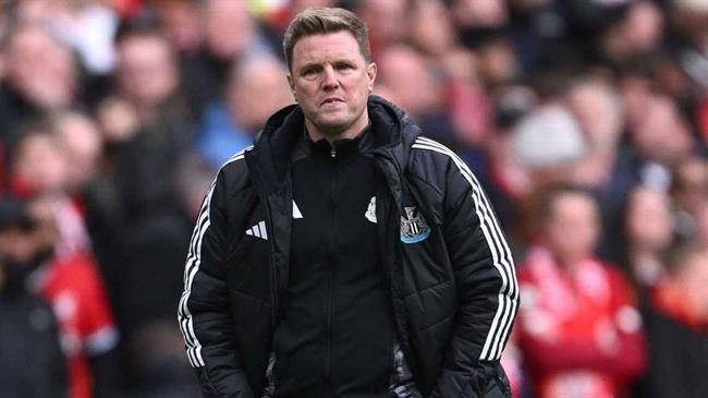 HLV Eddie Howe nhập viện, vắng mặt ở đại chiến với MU
