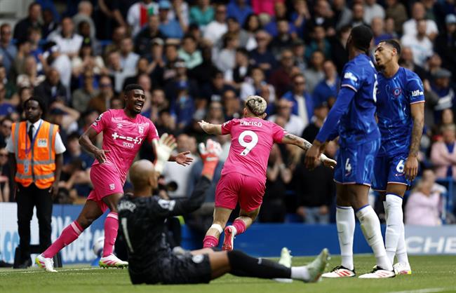 Enzo Maresca chỉ ra vấn đề trong hai bàn thua của Chelsea