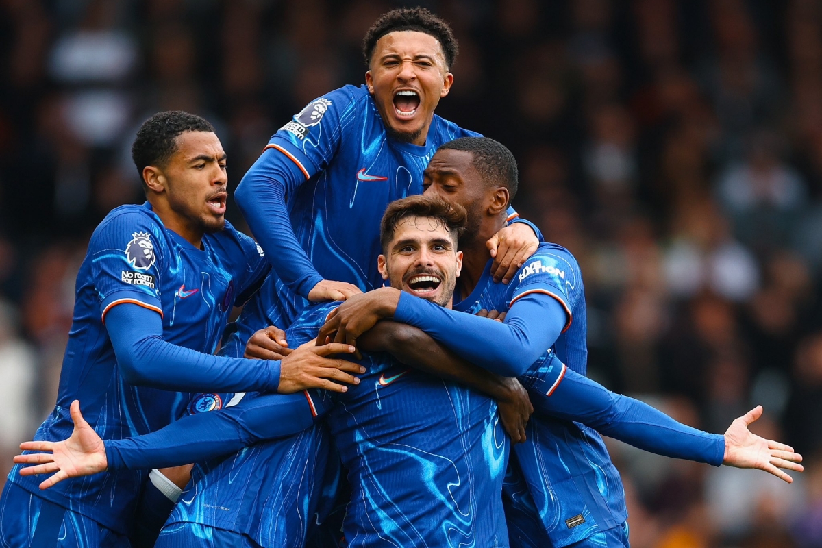 Chelsea cần thắng 5 trận còn lại ở Premier League