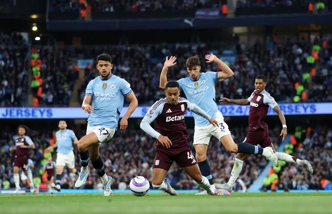 Man City phẫn nộ vì VAR gây tranh cãi trước Aston Villa