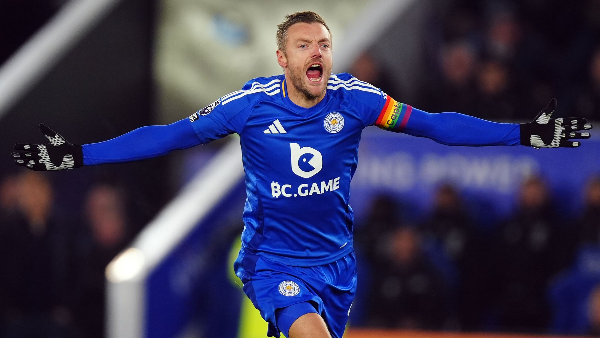 Jamie Vardy gửi lời chia tay xúc động tới NHM Leicester