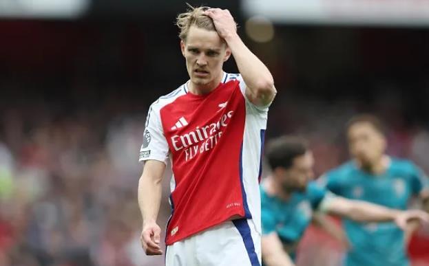 Martin Odegaard cập nhật tình hình chấn thương gặp phải
